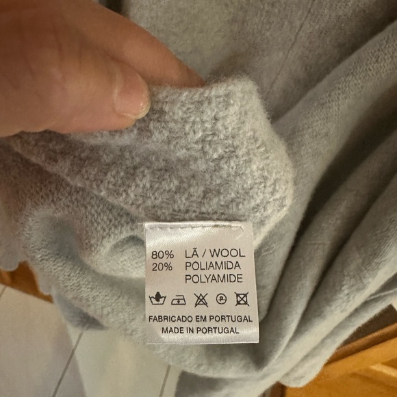 Knit wool cover shrug - Picture 5 of 6